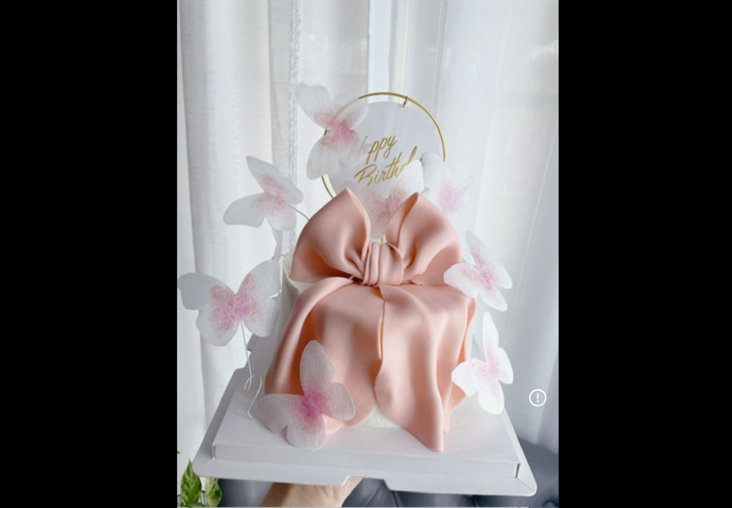 Pink bow cake