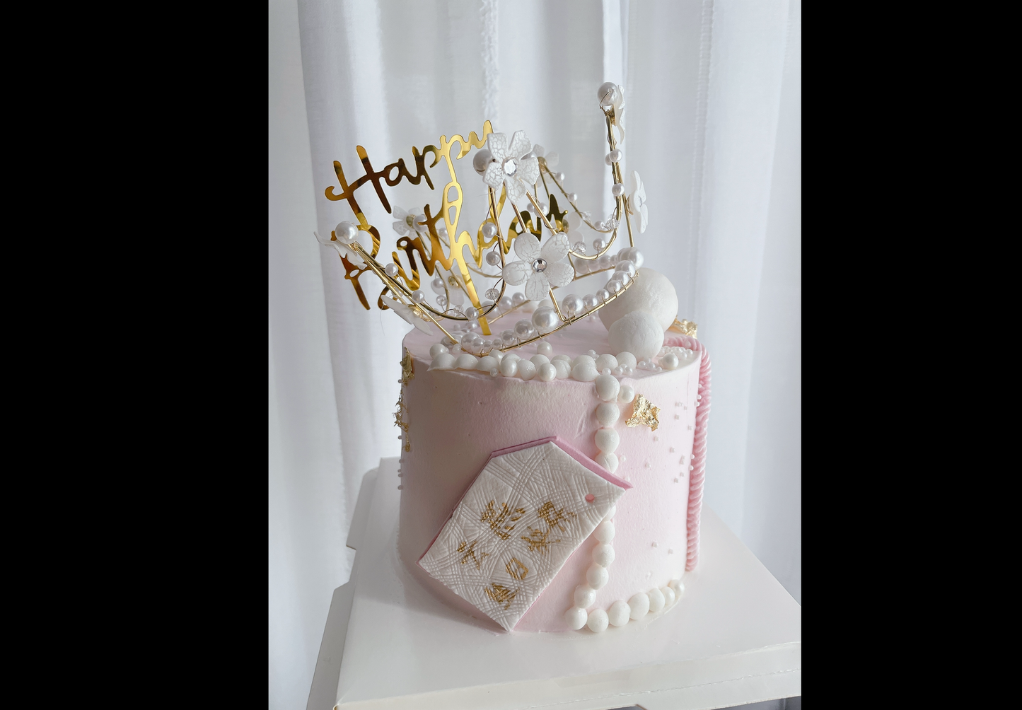 Crown Pinky Cake