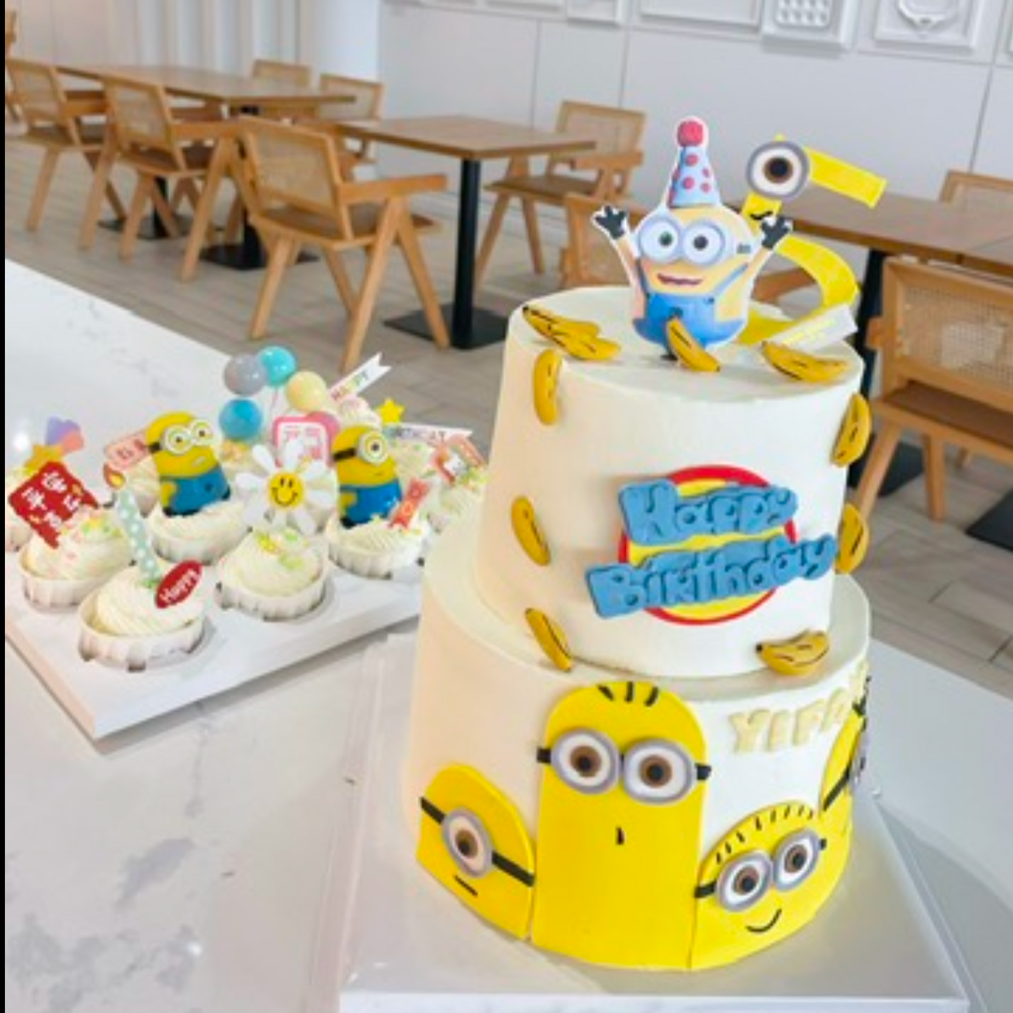 Minions Cartoon Cake