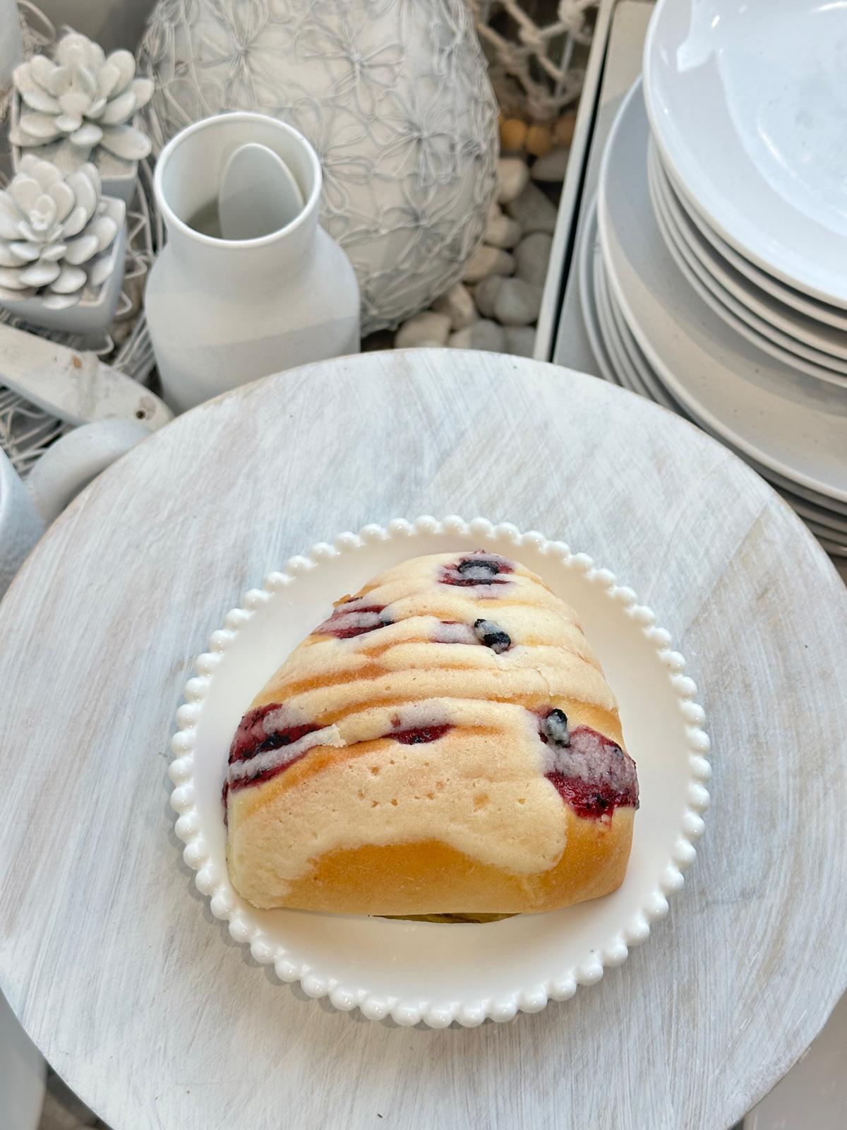 Cranberry Butter Biscuit Bun