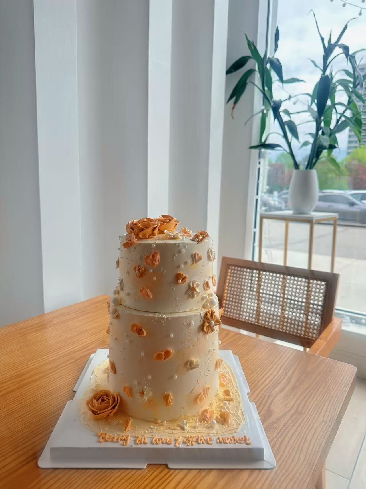 Yellow Rose Wedding Cake