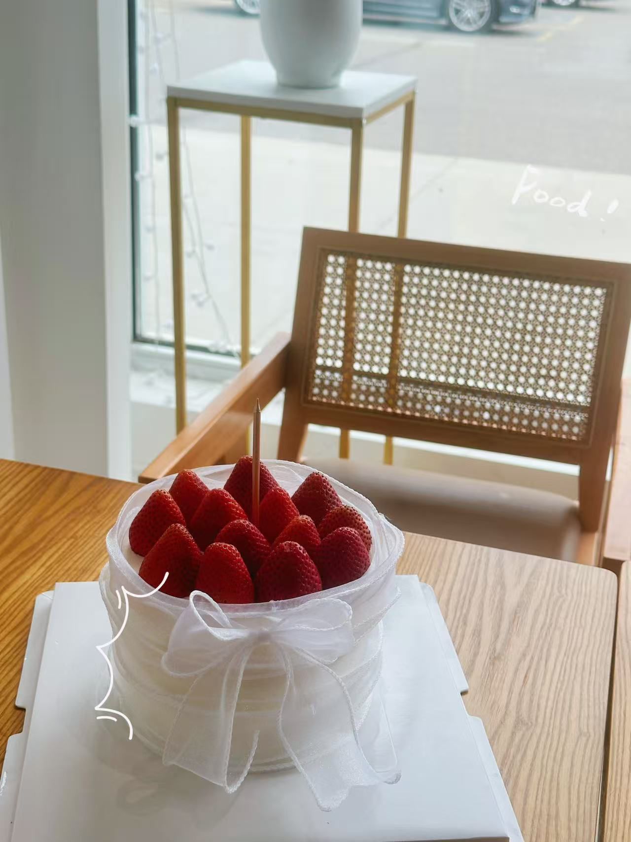 Strawberry Romatic Cake