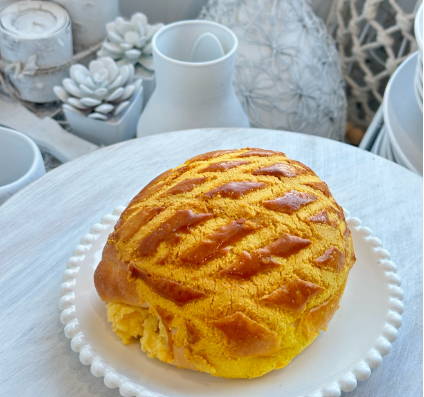 Pineapple Coconut Bun
