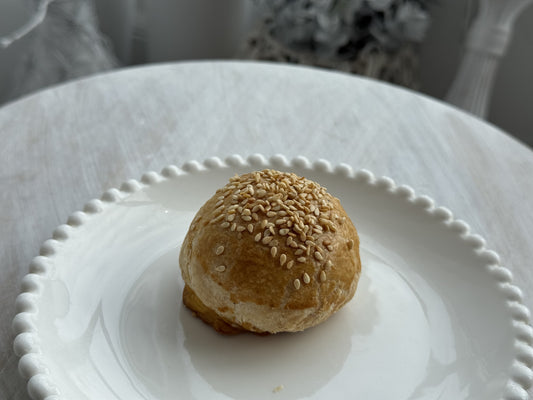 Egg yolk cake