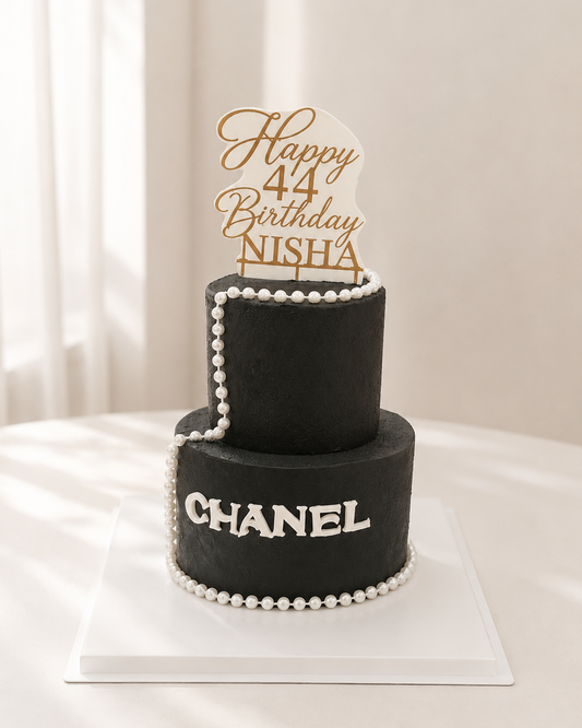 Noir & Pearl Cake